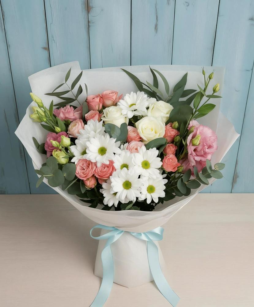 Букет цветов из: Розы, Лизиантусы и Хризантемы в Ключах
