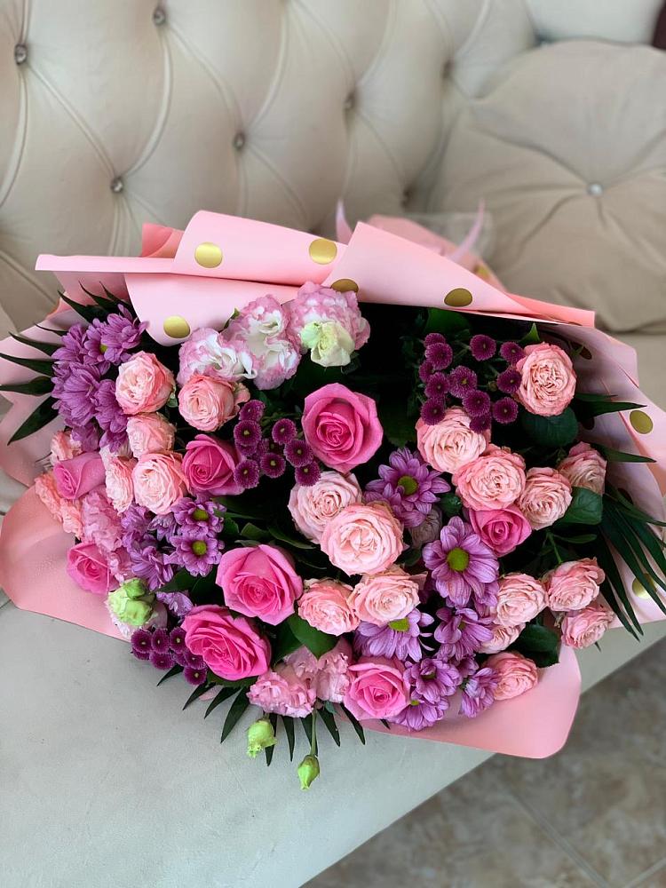 Букет цветов из: Хризантемы, Розы и Лизиантусы в Ключах