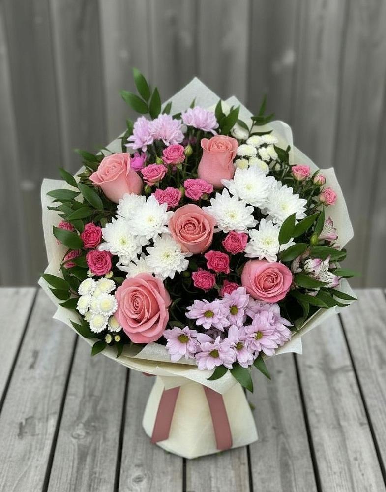 Букет цветов из: Альстромерии, Гвоздики, Розы и Хризантемы в Ключах