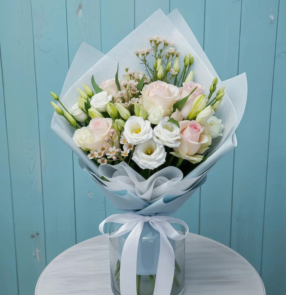 Букет цветов из: Розы и Лизиантусы в Ключах