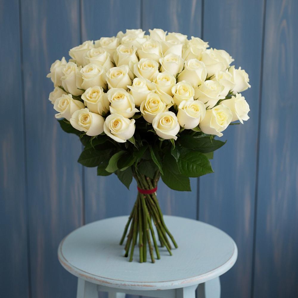 Букет 51 Белая роза Эдлесс Лав в Ключах