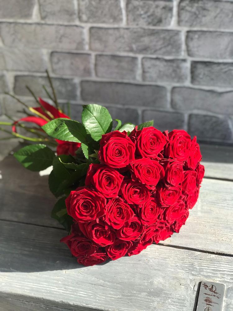 Букет Красные розы Фридом в Ключах