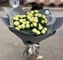 Букет Белые кустовые розы Солинеро в Ключах
