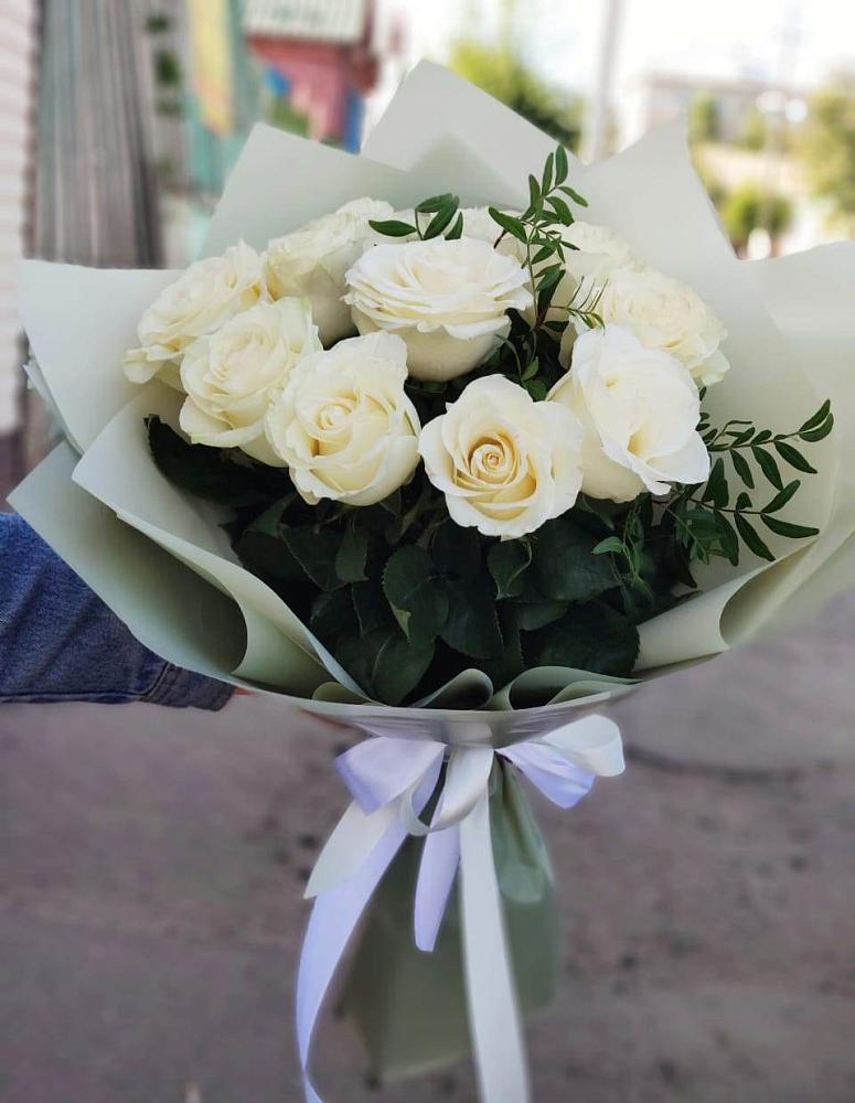 Букет Белые розы Проуд в Ключах