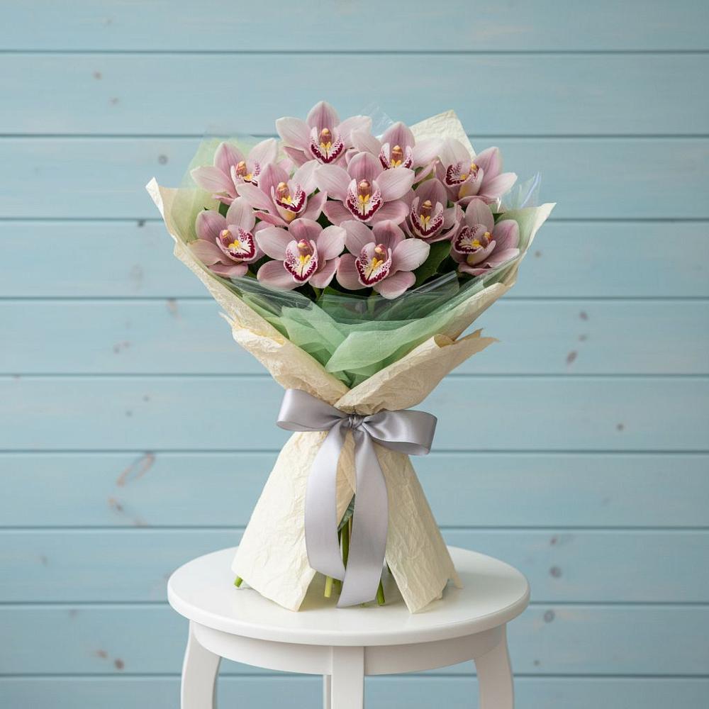 Букет цветов из: Орхидеи и Розы в Ключах