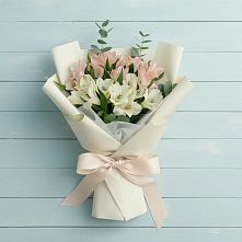 Букет цветов из:  Альстромерии в Ключах