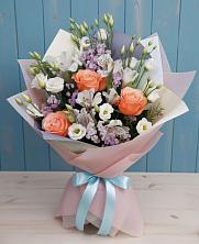 Букет цветов из:  Лизиантусы, Розы, Альстромерии и Гипсофила в Ключах