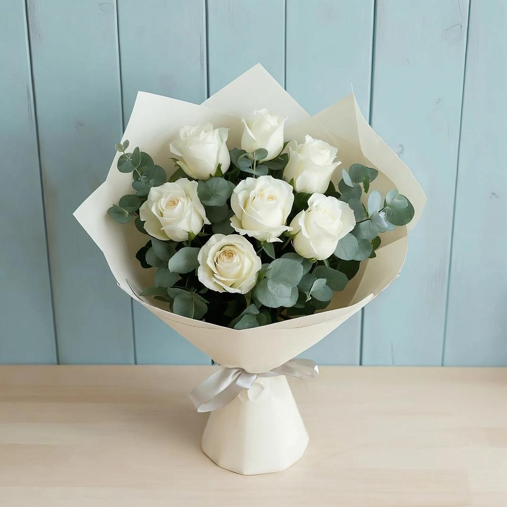 Букет Белые розы в Эвкалипте в Ключах