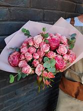 Букет розы в пальмах в Ключах Букет цветов из: Розы в Ключах
