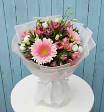 Букет цветов из:  Герберы, Альстромерии и Лизиантусы #REPLACE_PRED# Ключах