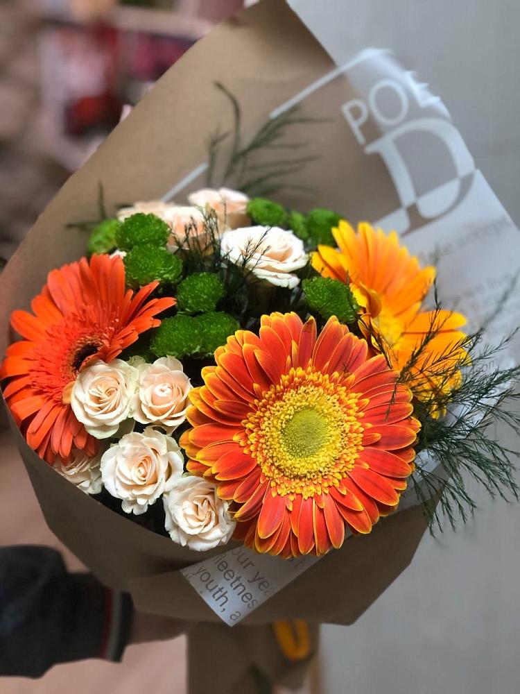 Букет цветов из: Герберы, Хризантемы и Розы в Ключах