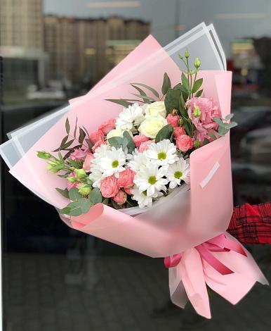 Букет цветов из: Розы, Лизиантусы и Хризантемы в Ключах
