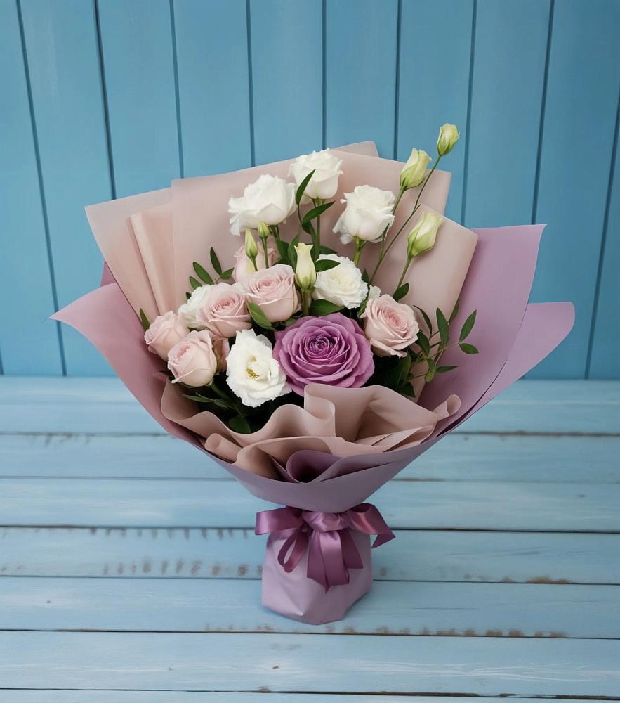 Букет цветов из: Розы и Лизиантусы в Ключах